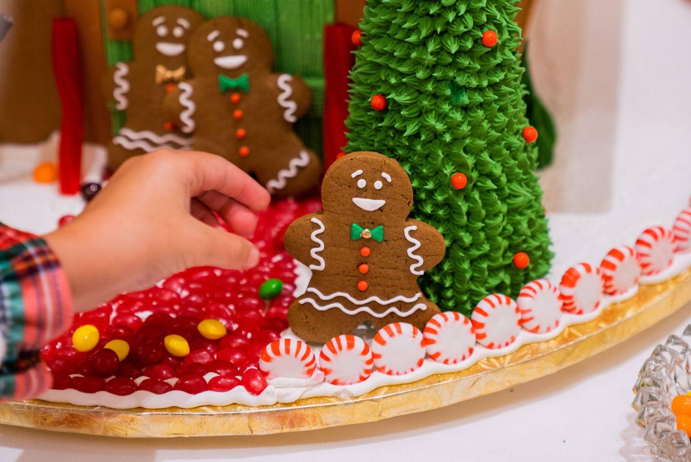 Holiday Activities gallery image for St. Regis Gingerbread House Workshop